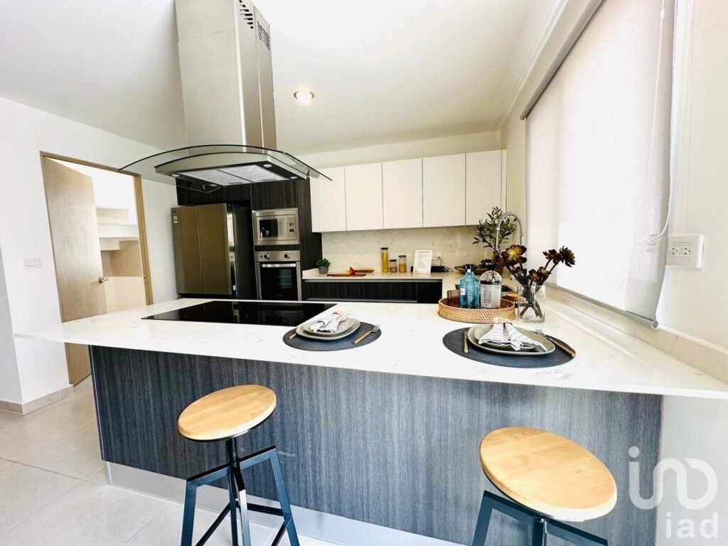 En Venta Residencia Exclusiva en Apodaca. Con Amenidades. Ideal Matrimonios Jóvenes $3,710,000