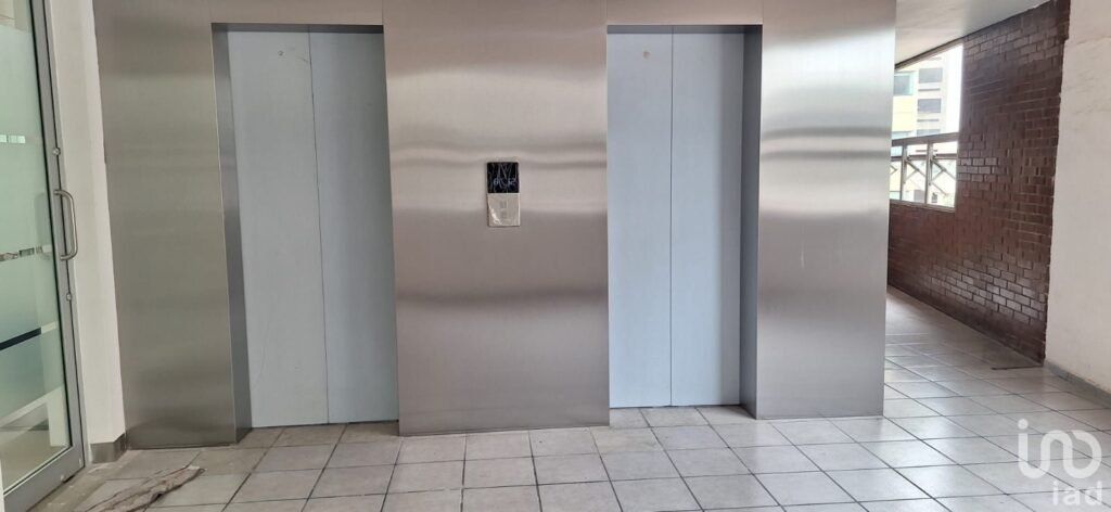 Oficina en Renta en Lomas de Tecamachalco, Naucalpan Estado de México