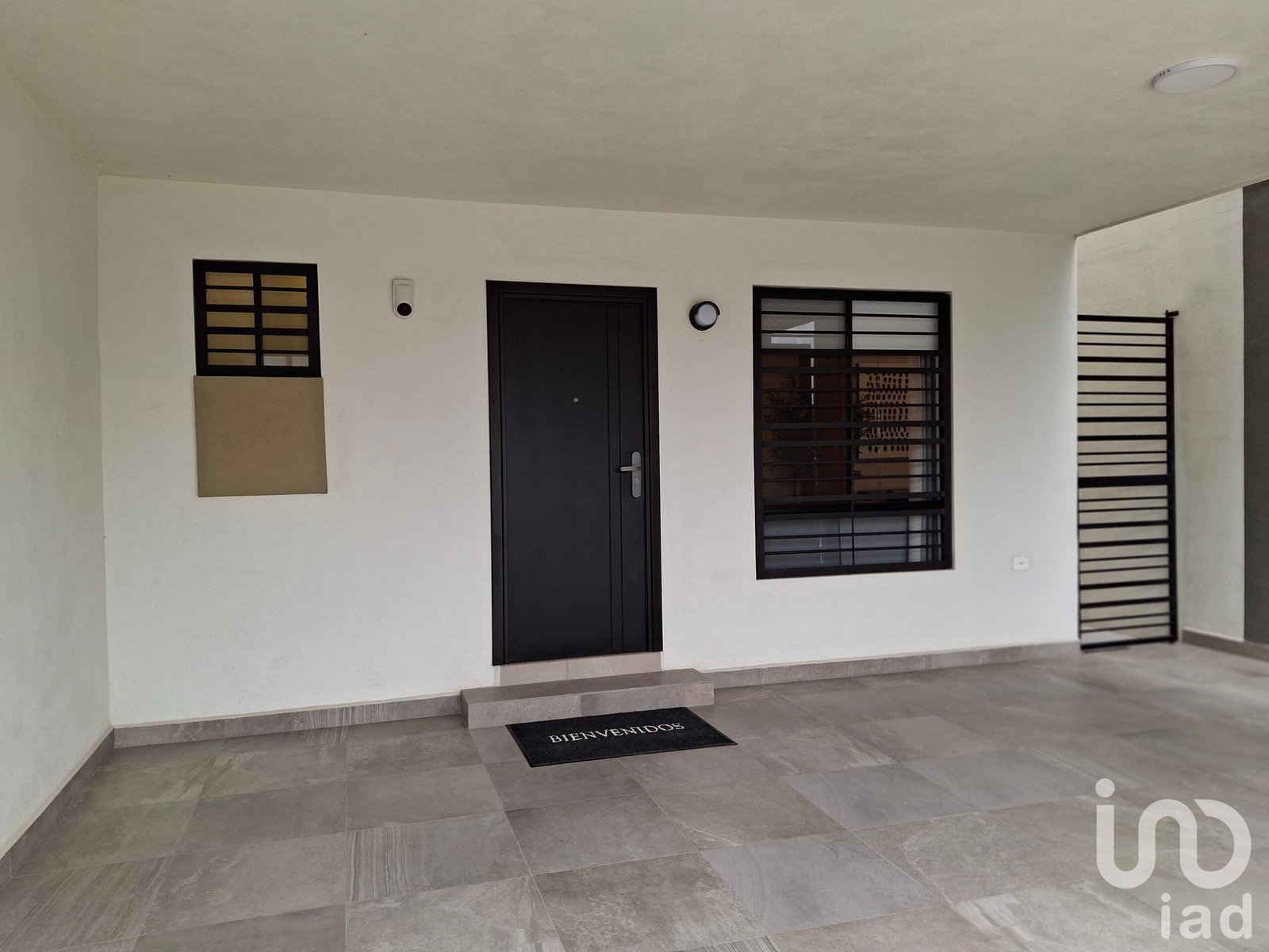 Casa Nueva en Venta en Cumbres García Zona Exclusiva y Residencial $4,046,000 Tres Niveles y Terraza