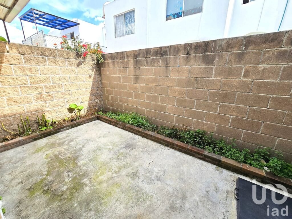 EN RENTA CASA SEMIAMUEBLADA CON HAB PB, ZONA CUAUTLANCINGO, PUEBLA.