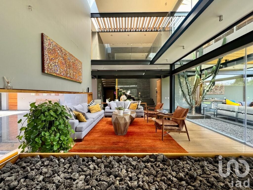 Casa en Venta y Renta en El Campanario Queretaro
