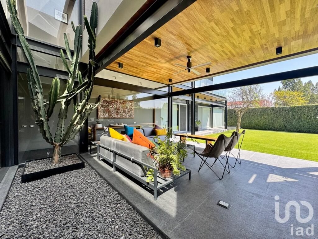 Casa en Venta y Renta en El Campanario Queretaro