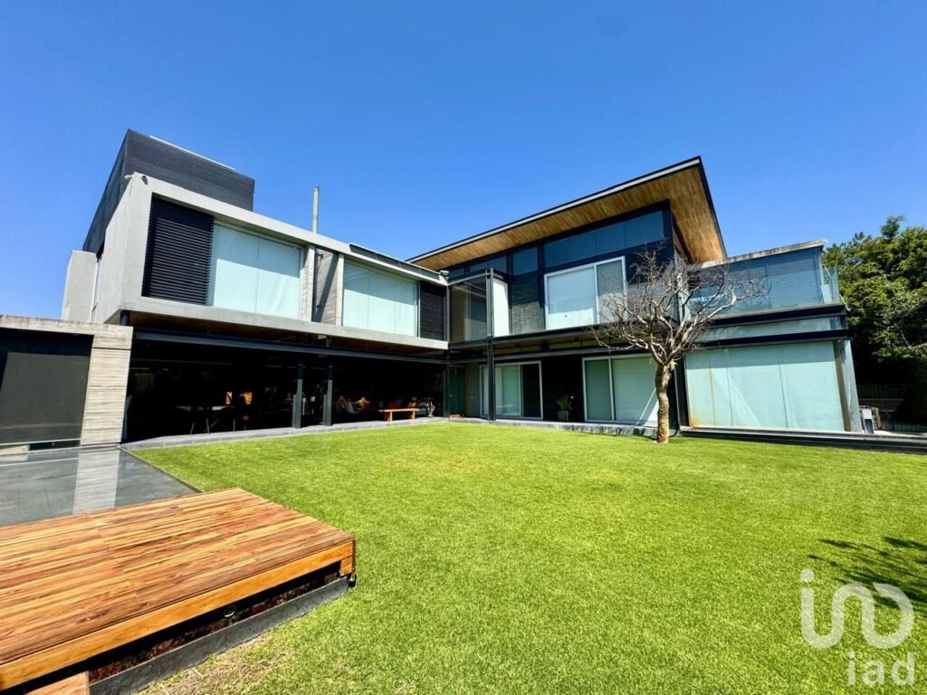 Casa en Venta y Renta en El Campanario Queretaro
