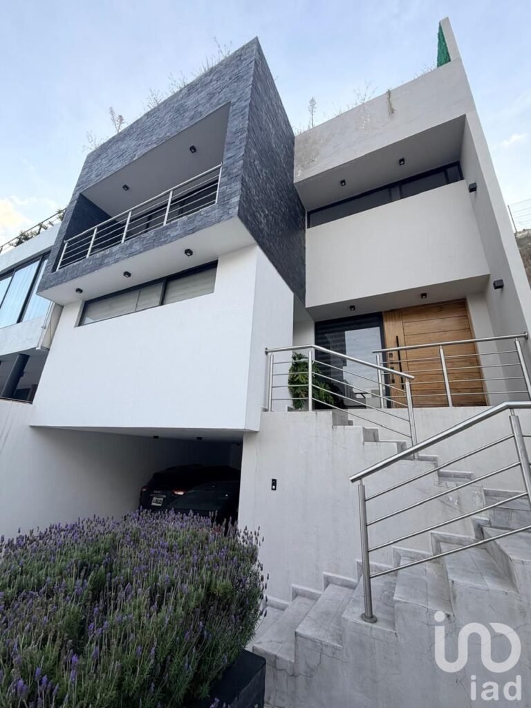 Venta Residencia Moncayo, Zona Esmeralda, Atizapan Edo Mex