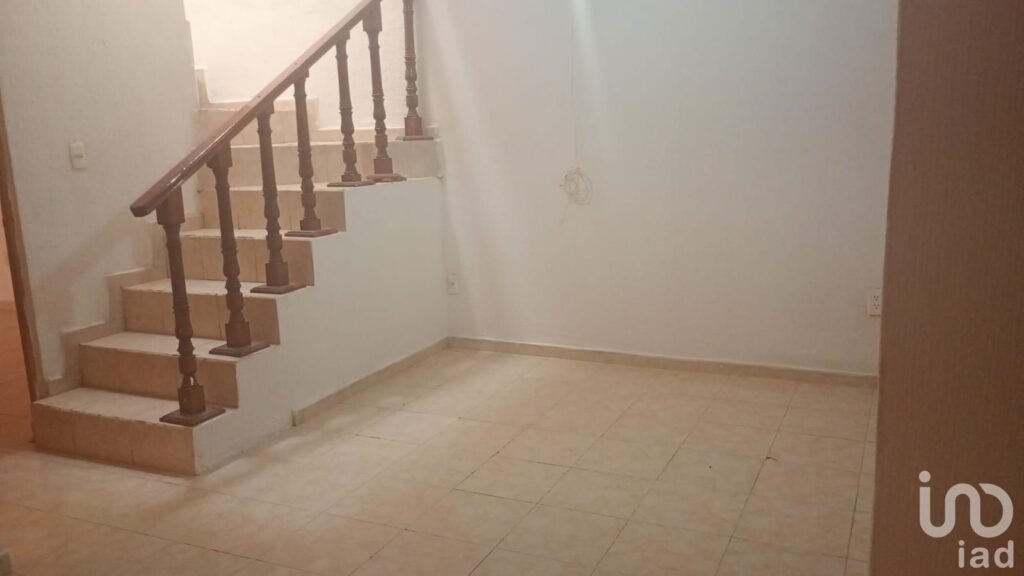 Casa en Venta en el Saucillo con habitación en planta baja