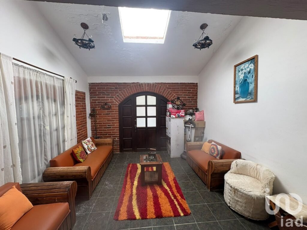CASA EN VENTA EN CENTRO DE ZEMPOALA. HGO