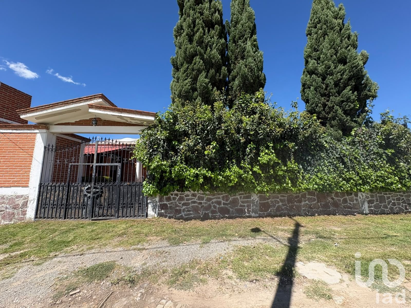 CASA EN VENTA EN CENTRO DE ZEMPOALA. HGO