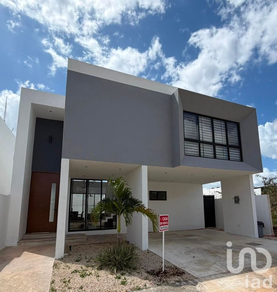 Casa en venta en privada con amenidades al Norte de Mérida, Yucatán.