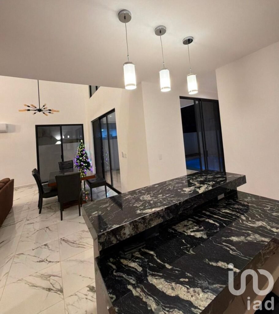 Casa en venta en privada con amenidades al Norte de Mérida, Yucatán.