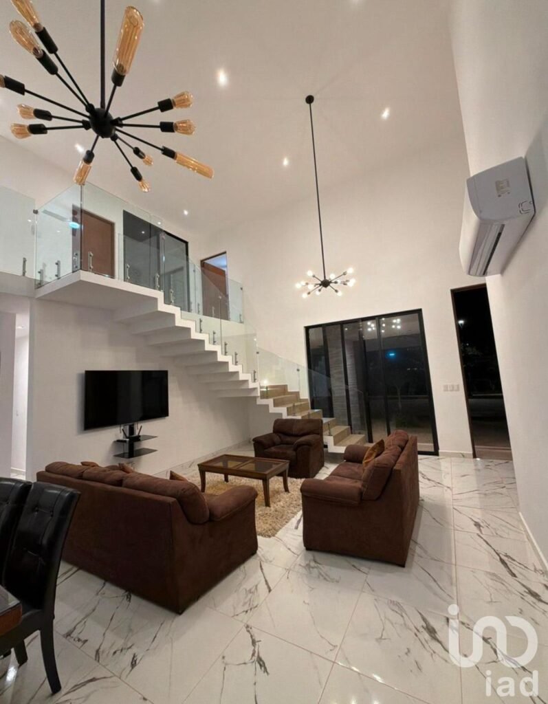 Casa en venta en privada con amenidades al Norte de Mérida, Yucatán.