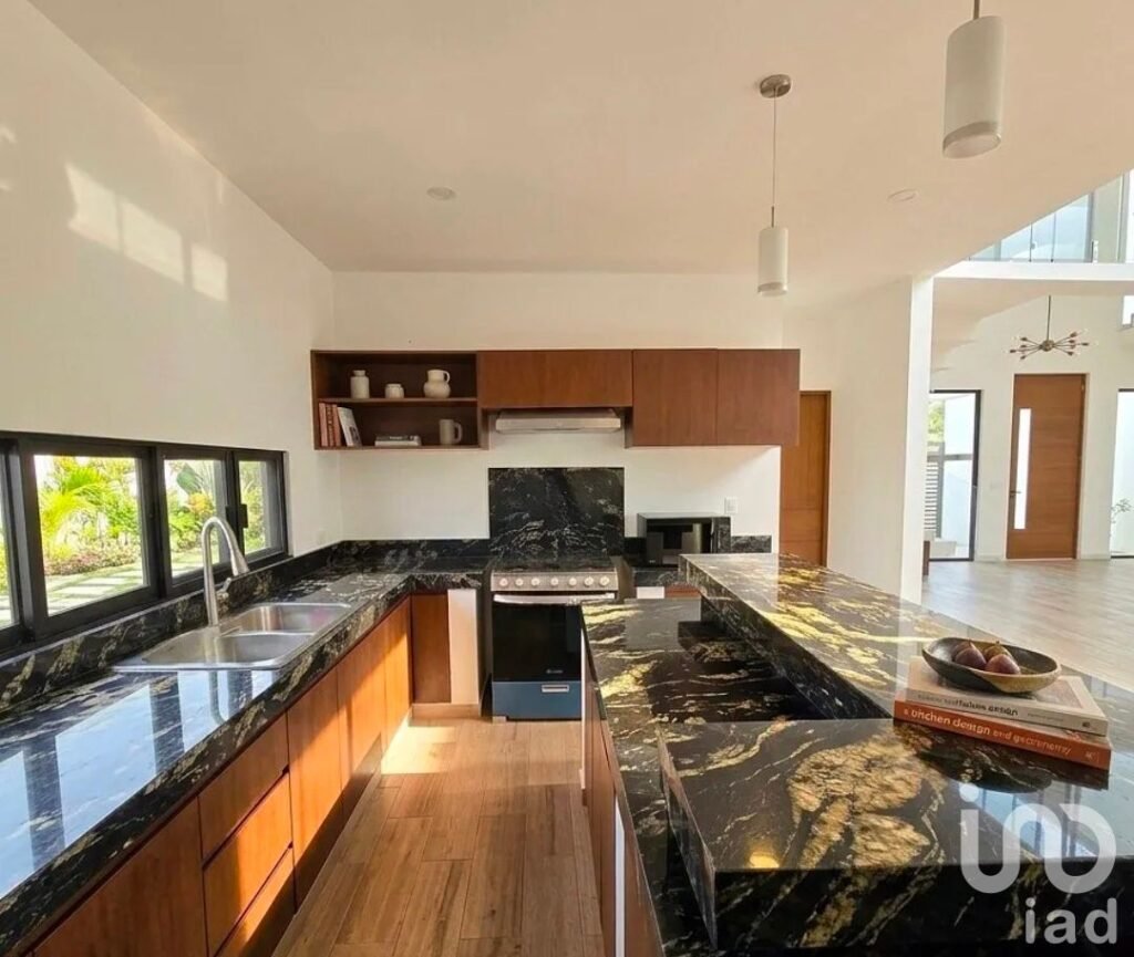 Casa en venta en privada con amenidades al Norte de Mérida, Yucatán.