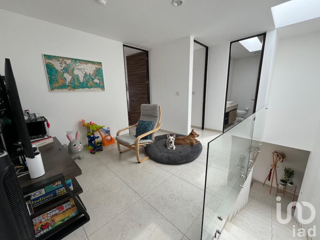 CASA EN VENTA EN ZIBATA QUERETARO