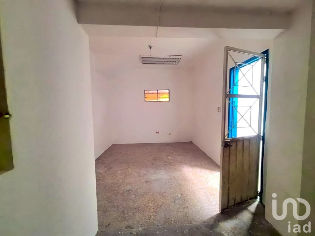 Se renta local comercial en Calle 9 sur Col. Chula Vista (85m2)
