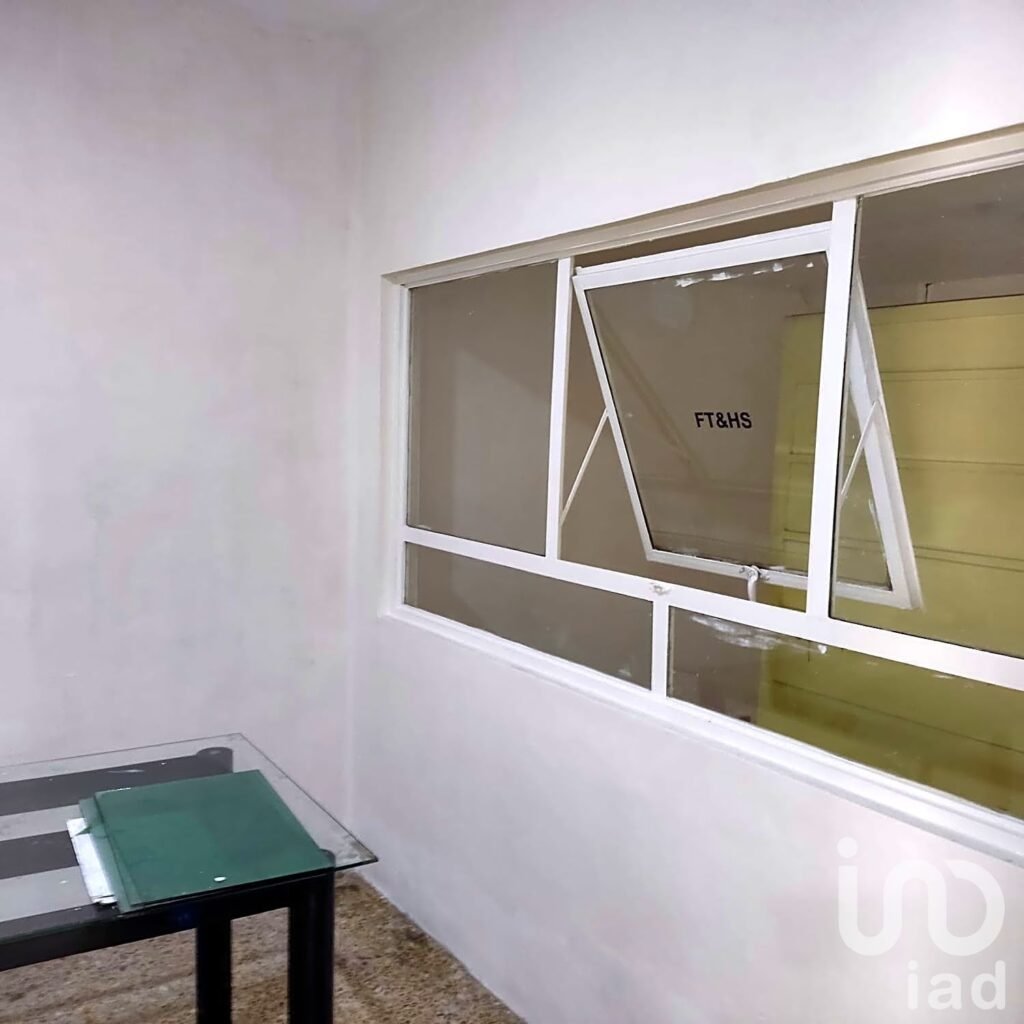 Se renta local comercial en Calle 9 sur Col. Chula Vista (85m2)