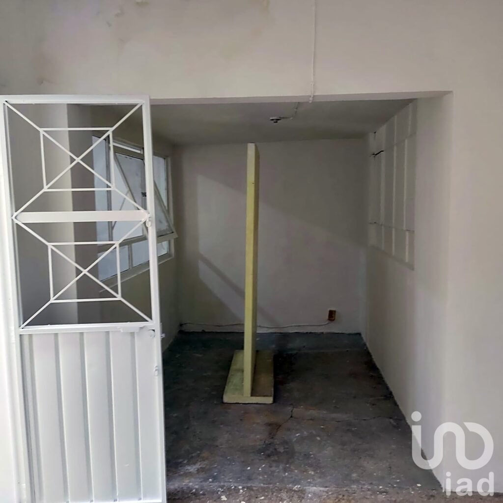 Se renta local comercial en Calle 9 sur Col. Chula Vista (85m2)