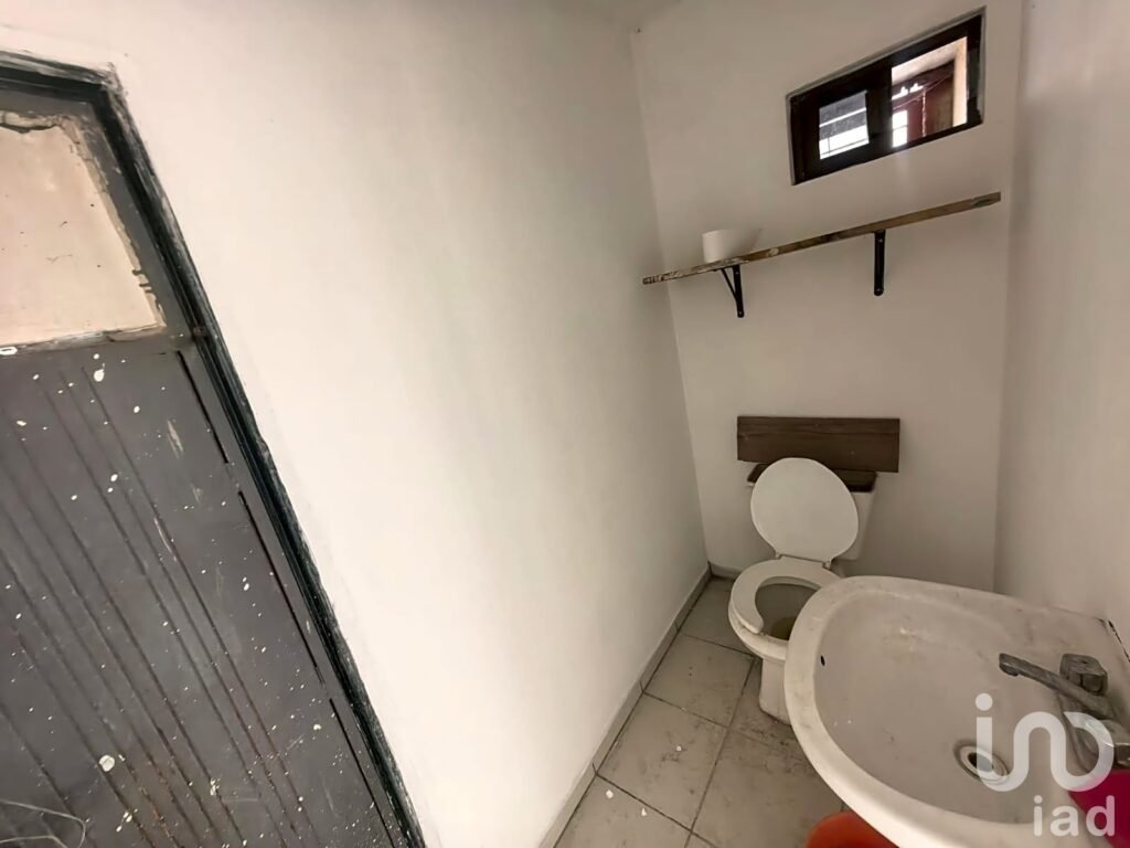 Se renta local comercial en Calle 9 sur Col. Chula Vista (85m2)