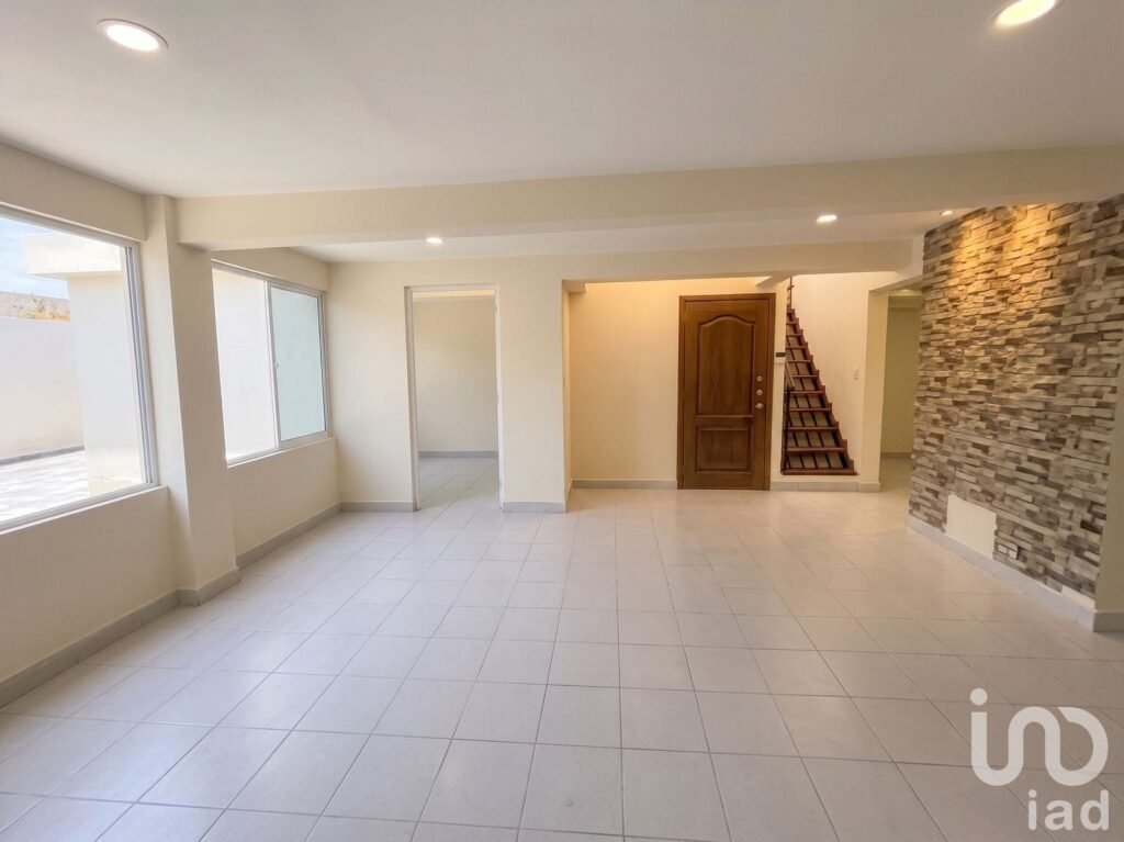 Venta de Casa Cerrada Jovel 16 fetse 2000