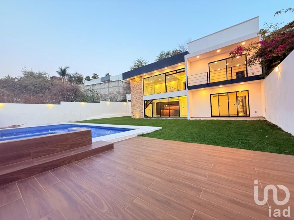 Exclusividad y Espacio: Espectacular Casa en Venta en Burgos, Morelos
