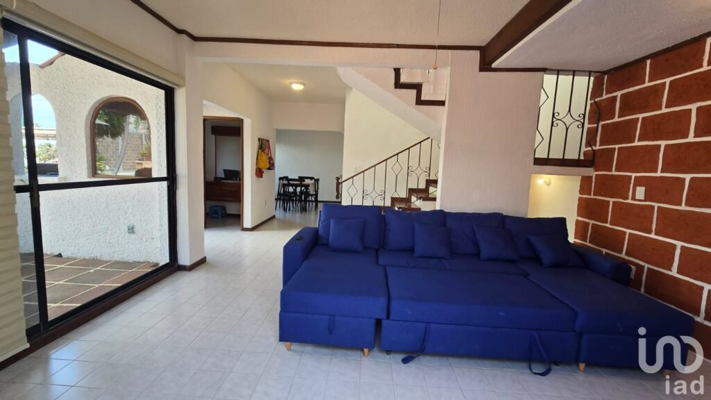 CASA (AMUEBLADA) EN RENTA EN EL FRACCIONAMIENTO  BELLO HORIZONTE EN CUERNAVACA...