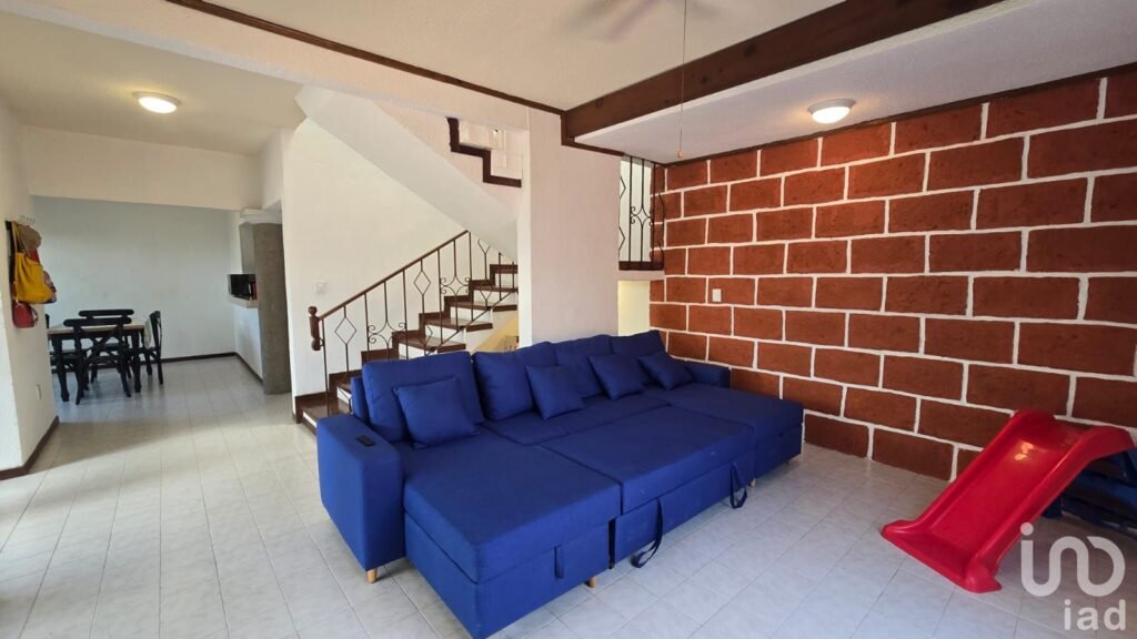 CASA (AMUEBLADA) EN RENTA EN EL FRACCIONAMIENTO  BELLO HORIZONTE EN CUERNAVACA...