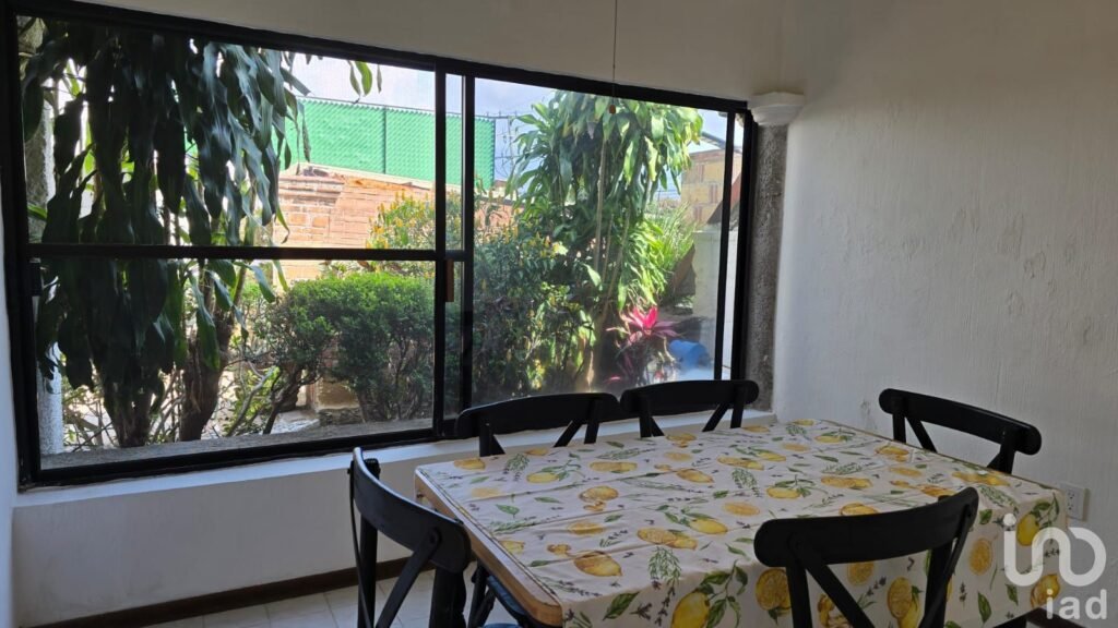 CASA (AMUEBLADA) EN RENTA EN EL FRACCIONAMIENTO  BELLO HORIZONTE EN CUERNAVACA...