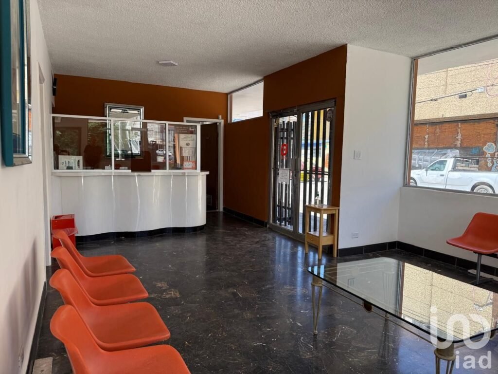 Edificio en venta más laboratorio a unas cuadras del edificio Centinela