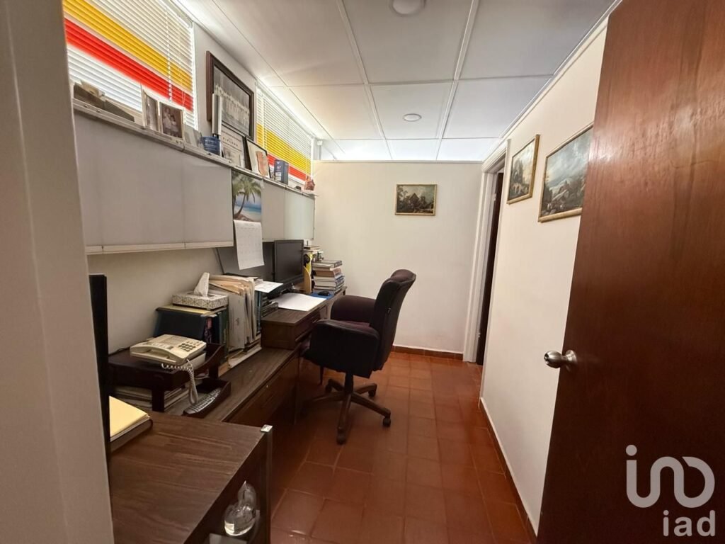 Edificio en venta más laboratorio a unas cuadras del edificio Centinela