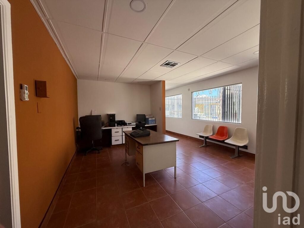 Edificio en venta más laboratorio a unas cuadras del edificio Centinela