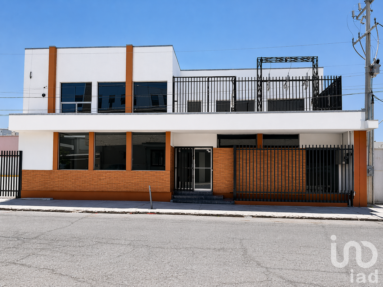 Edificio en venta más laboratorio a unas cuadras del edificio Centinela