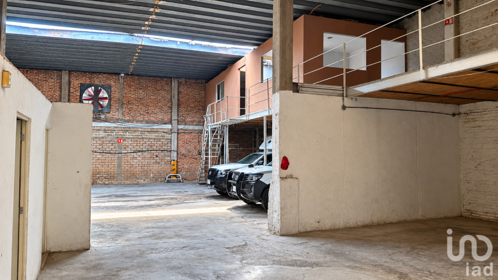 Venta de Bodega Comercial en Zapopan