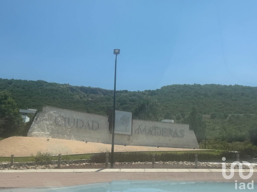 VENTA TERRENO CD.MADERAS MONTAÑA