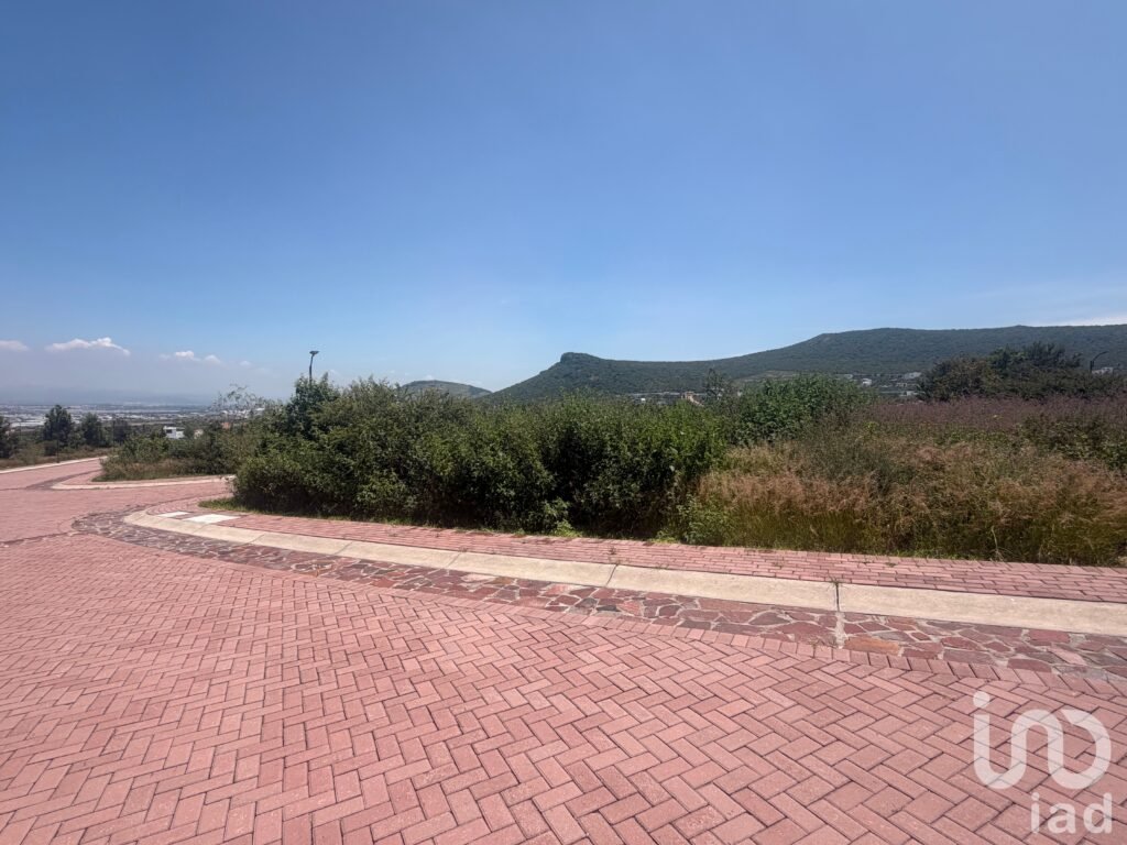 VENTA TERRENO CD.MADERAS MONTAÑA
