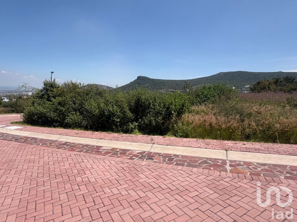 VENTA TERRENO CD.MADERAS MONTAÑA