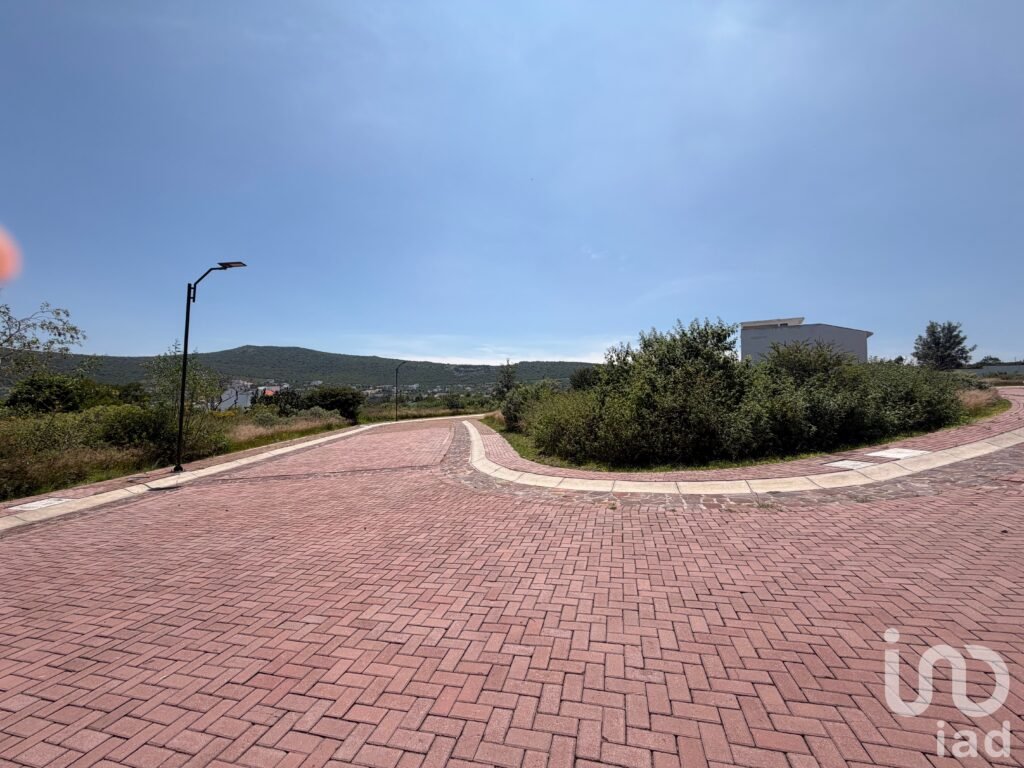 VENTA TERRENO CD.MADERAS MONTAÑA
