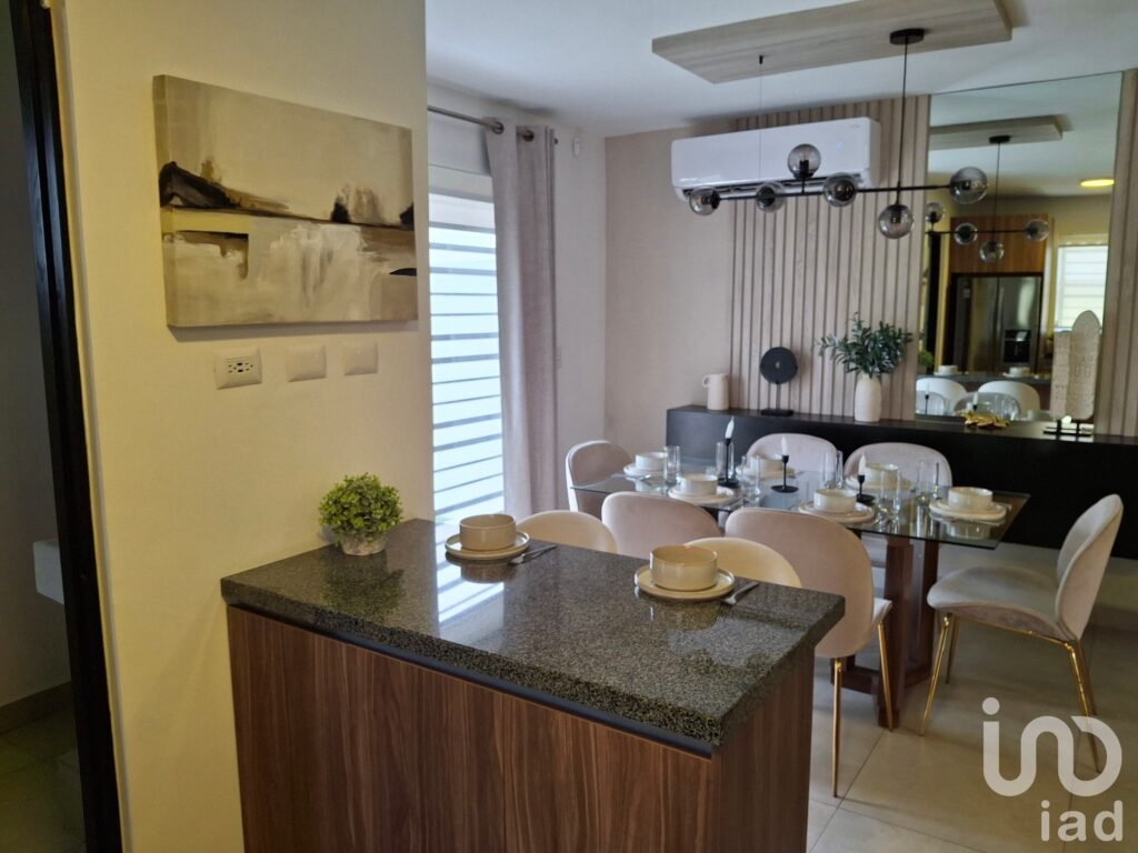 Casa Nueva en Venta en Exclusiva Zona Residencial en Apodaca. Excelente Opción en $4;045,000.00