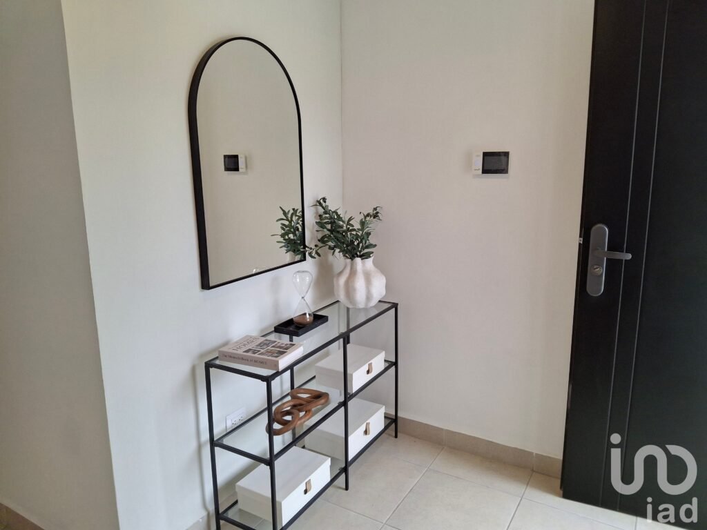 CASA VENTA, ZONA RESIDENCIAL Y EXCLUSIVA CON AMENIDADES TERRENO EXCEDENTE  $3,100,000