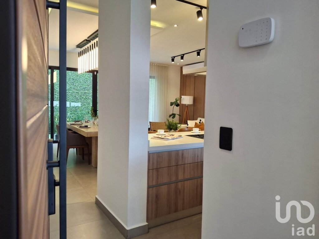 ¡Exclusiva casa con Lago Privado, Terraza y Vista a las Mitras! Certificación LEED. $7,625,000