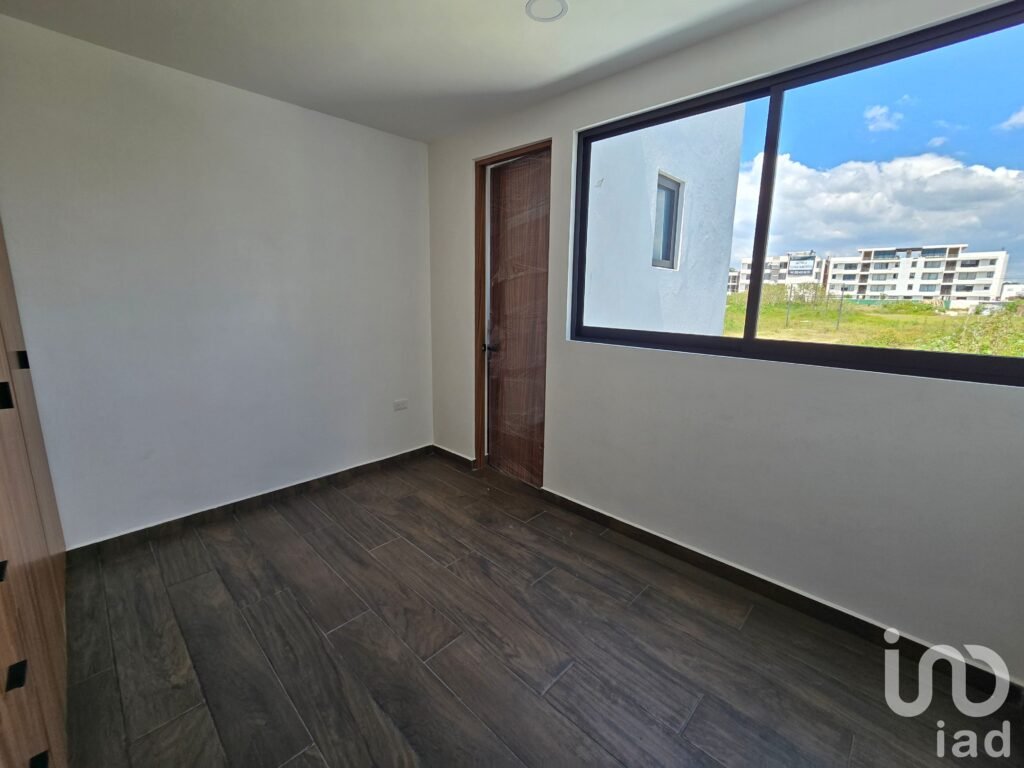 CASA EN VENTA EN SANTIAGO MOMOXPAN, SAN PEDRO CHOLULA | CERCA DE UDLAP, UVM, VOLKSWAGEN Y FINSA
