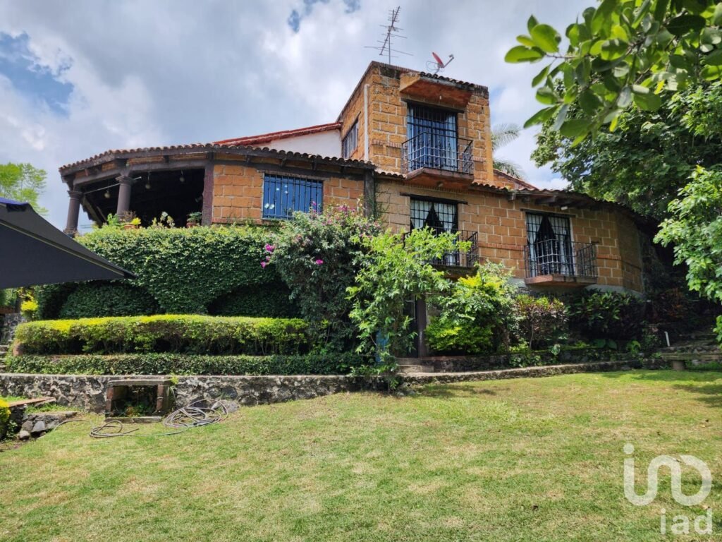 Venta de Casa con Bungalows en Tepoztlan Morelos