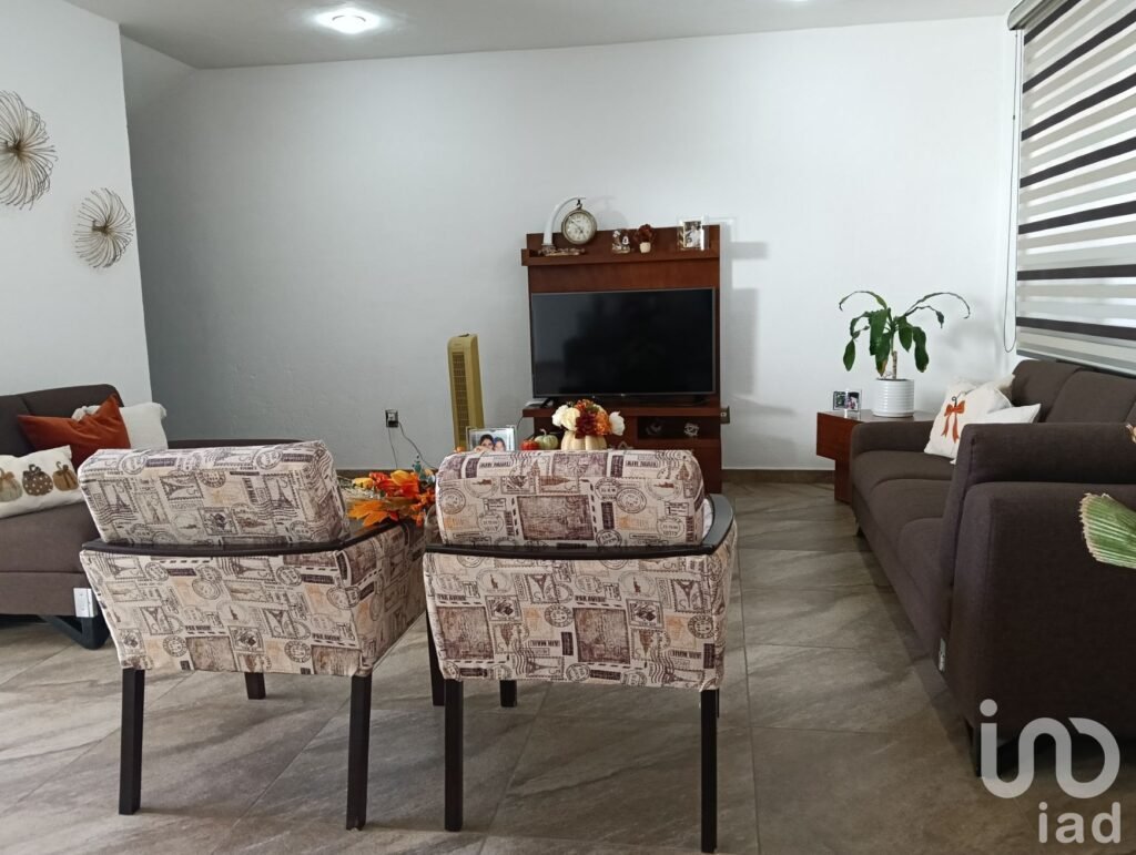 CASA EN VENTA RESIDENCIAL ITALIA QUERETARO CERCA AV 5 DE FEBRERO