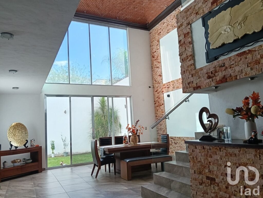 CASA EN VENTA RESIDENCIAL ITALIA QUERETARO CERCA AV 5 DE FEBRERO