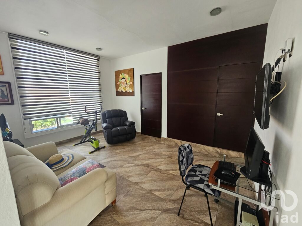 CASA EN VENTA RESIDENCIAL ITALIA QUERETARO CERCA AV 5 DE FEBRERO