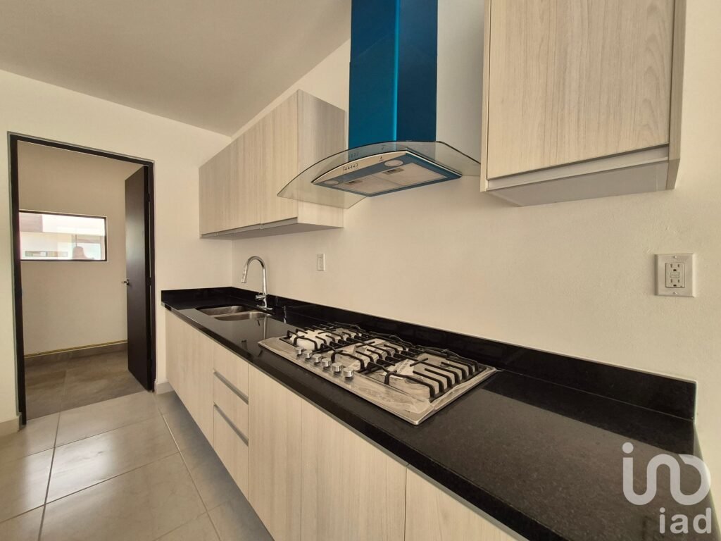 Casa en Venta en Zona Sur  | 3 Recámaras | Cerca de Av. Huayacán y Av. 135