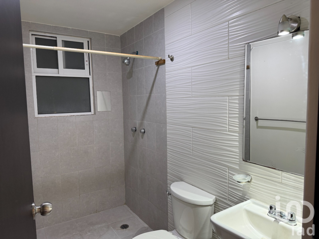 Departamento de 85 m² con Balcón y Bodega a Pasos del Metro Xola