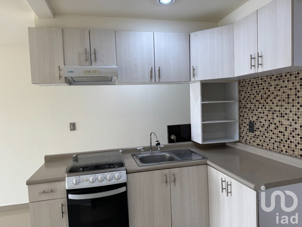 Departamento de 85 m² con Balcón y Bodega a Pasos del Metro Xola