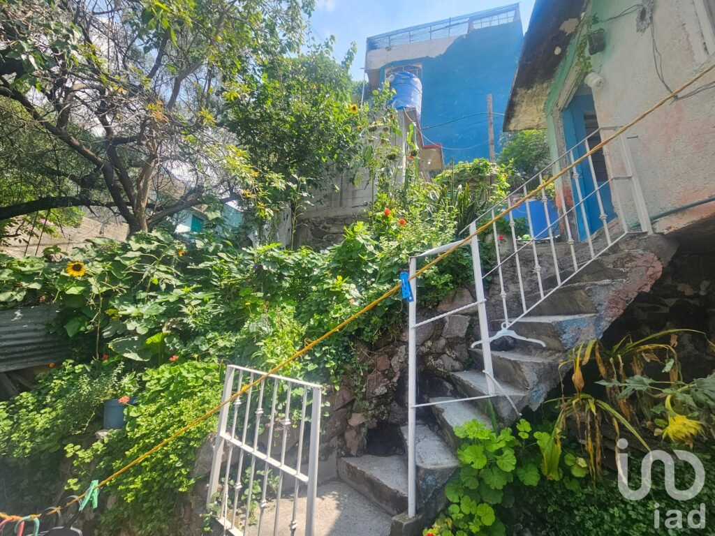Oportunidad | Terreno de 200 m² en esquina con CONSTRUCCION | Jorge Jiménez Cantú, Tlalnepantla
