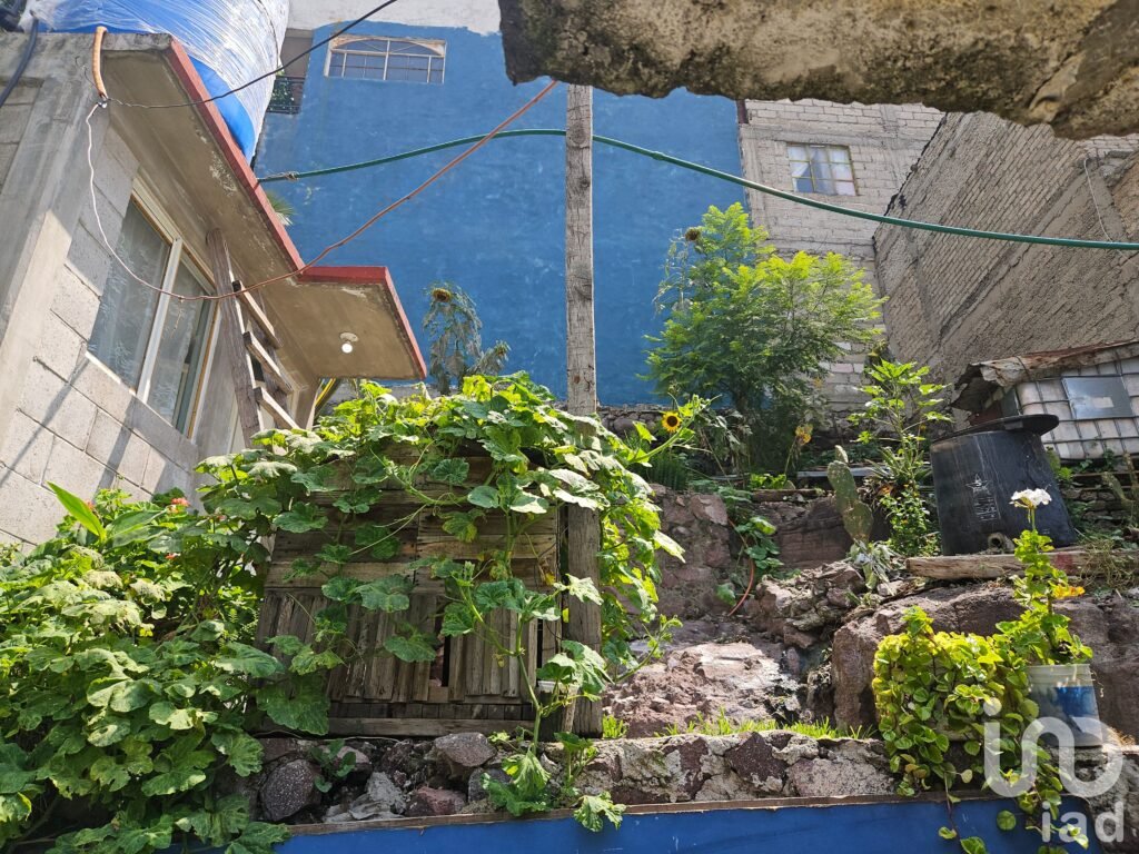 Oportunidad | Terreno de 200 m² en esquina con CONSTRUCCION | Jorge Jiménez Cantú, Tlalnepantla