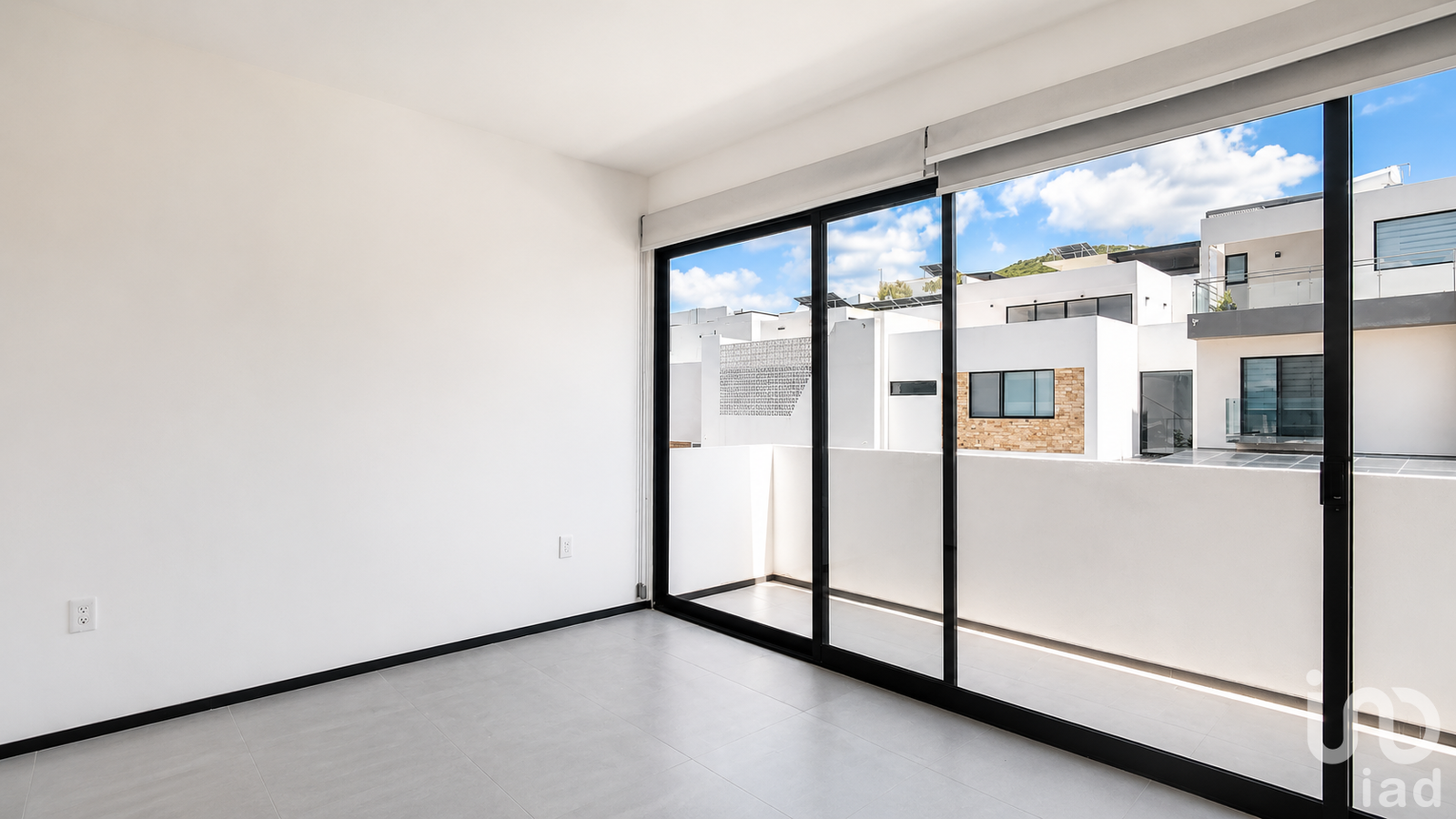 CASA EN RENTA ZIBATA PRIV TURQUESA QUERETARO