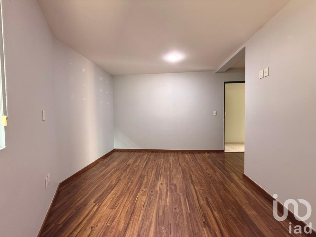 Conectividad y Amplitud: Departamento en Venta en Mixcoac con 2 Baños y Elevador