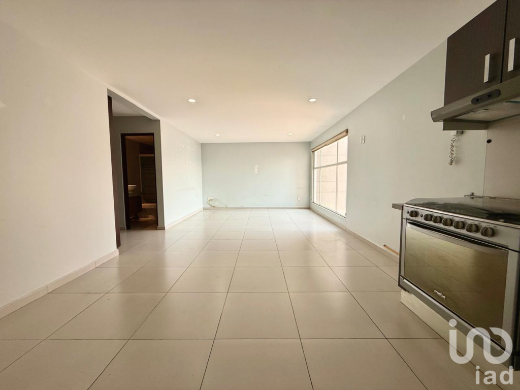 Conectividad y Amplitud: Departamento en Venta en Mixcoac con 2 Baños y Elevador
